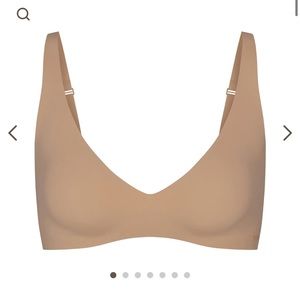 SKIMS Naked Plunge Bra